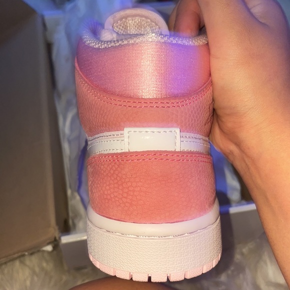 Jordan 1 Mid Digital Pink (W) - Picture 8 of 8